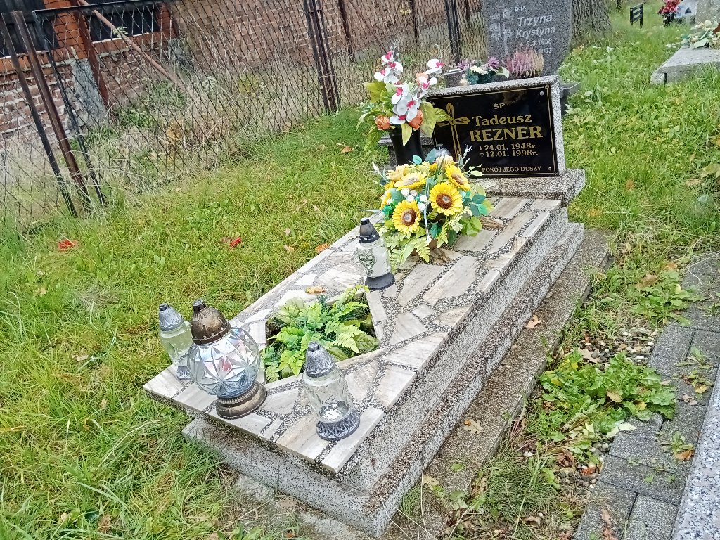 Grób Tadeusz Rezner