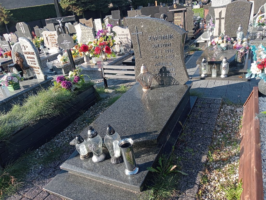 Grób Antoni Zwonik